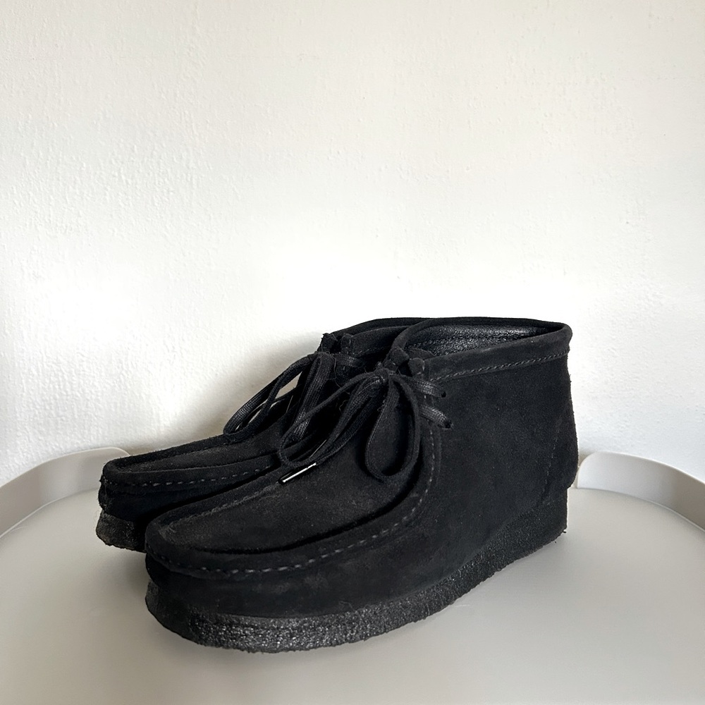 Clark’s Original Men’s Black Suede Wallabee Boots